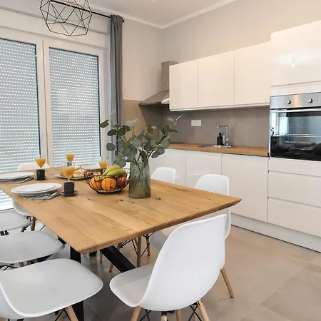 Tony's House In Garden Villa Zadar