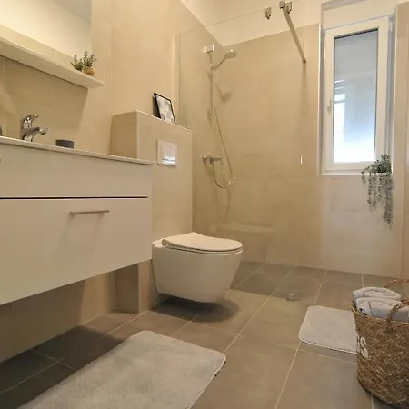 Tony's House In Garden *