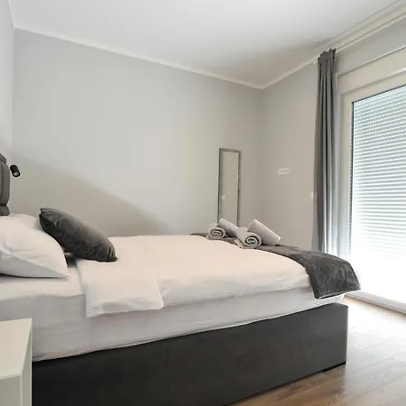 Tony's House In Garden * Zadar