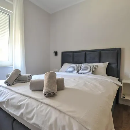 Villa Tony's House In Garden Zadar