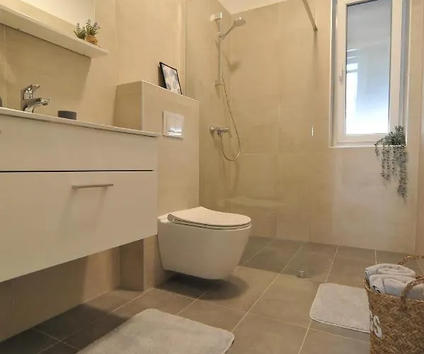 Tony's House In Garden *