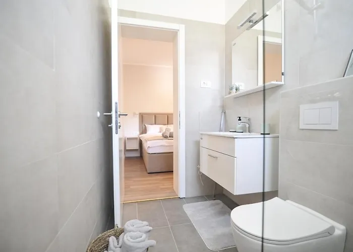 Tony's House In Garden Villa Zadar